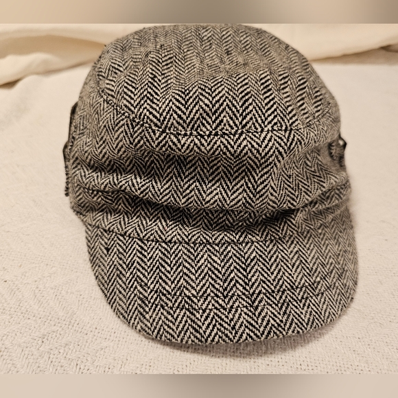 Fun Black & White Cap - Picture 2 of 3